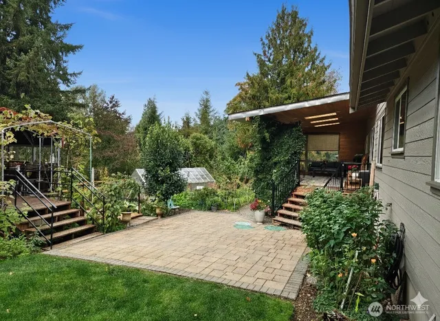 a view of outdoor space yard and patio