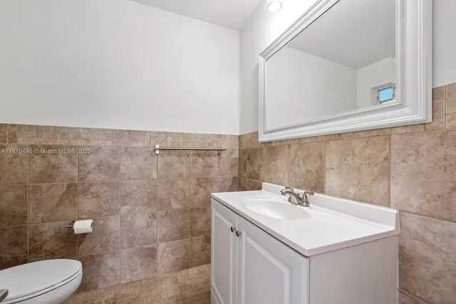 a view of a walk in closet