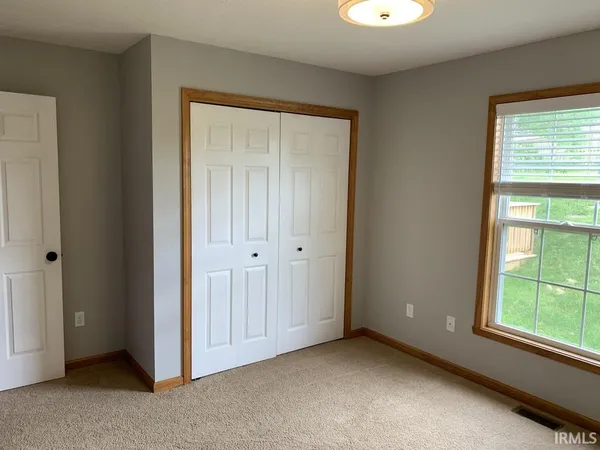 $2,400 | 1209 West Aspen Court, Bloomington, IN 47404