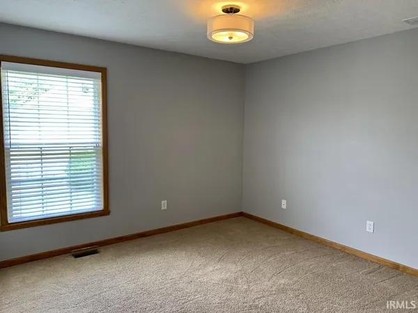 $2,400 | 1209 West Aspen Court, Bloomington, IN 47404
