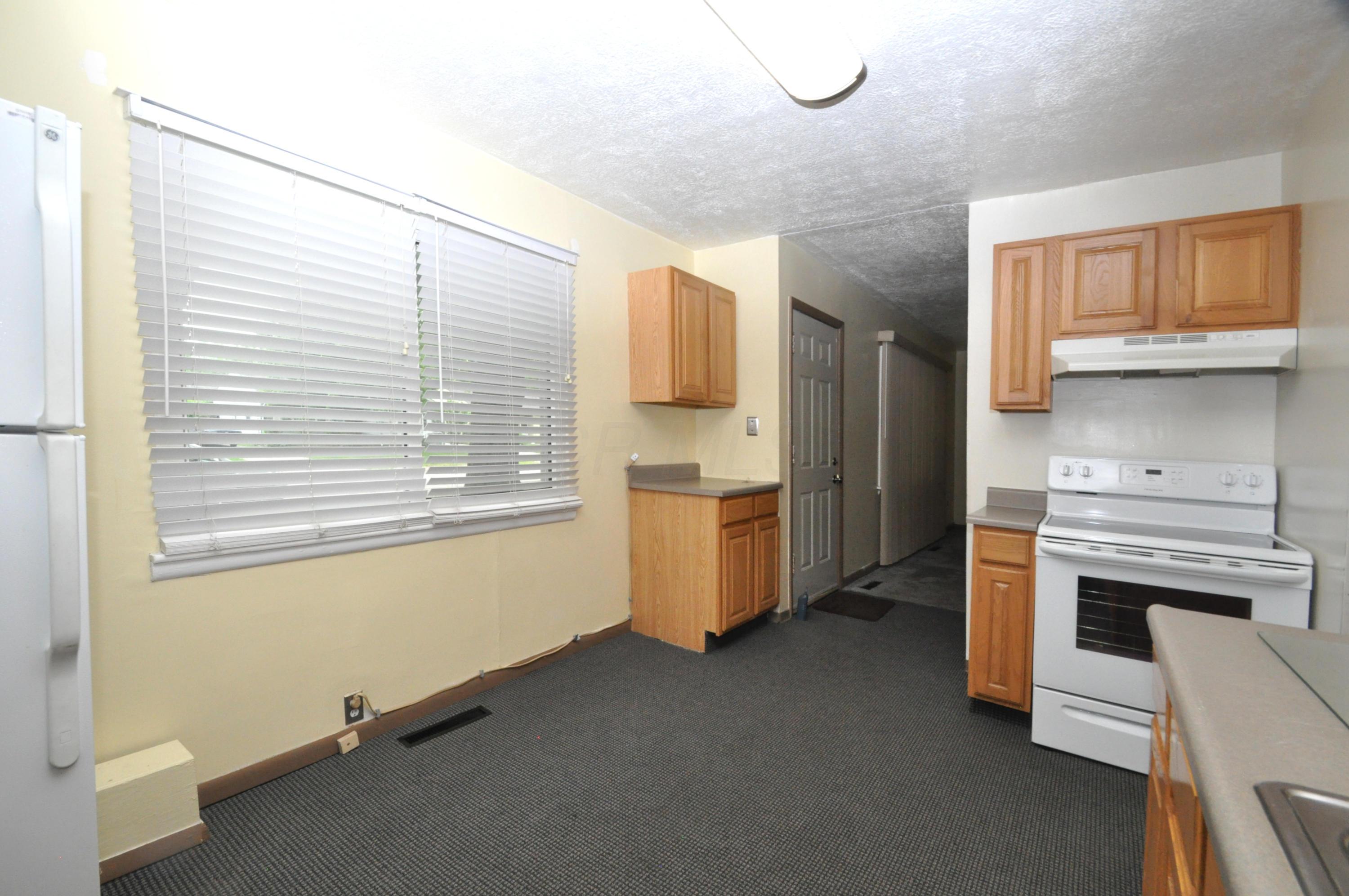 1764 Ward Road Columbus, OH 43224 - Photo 4 of 13