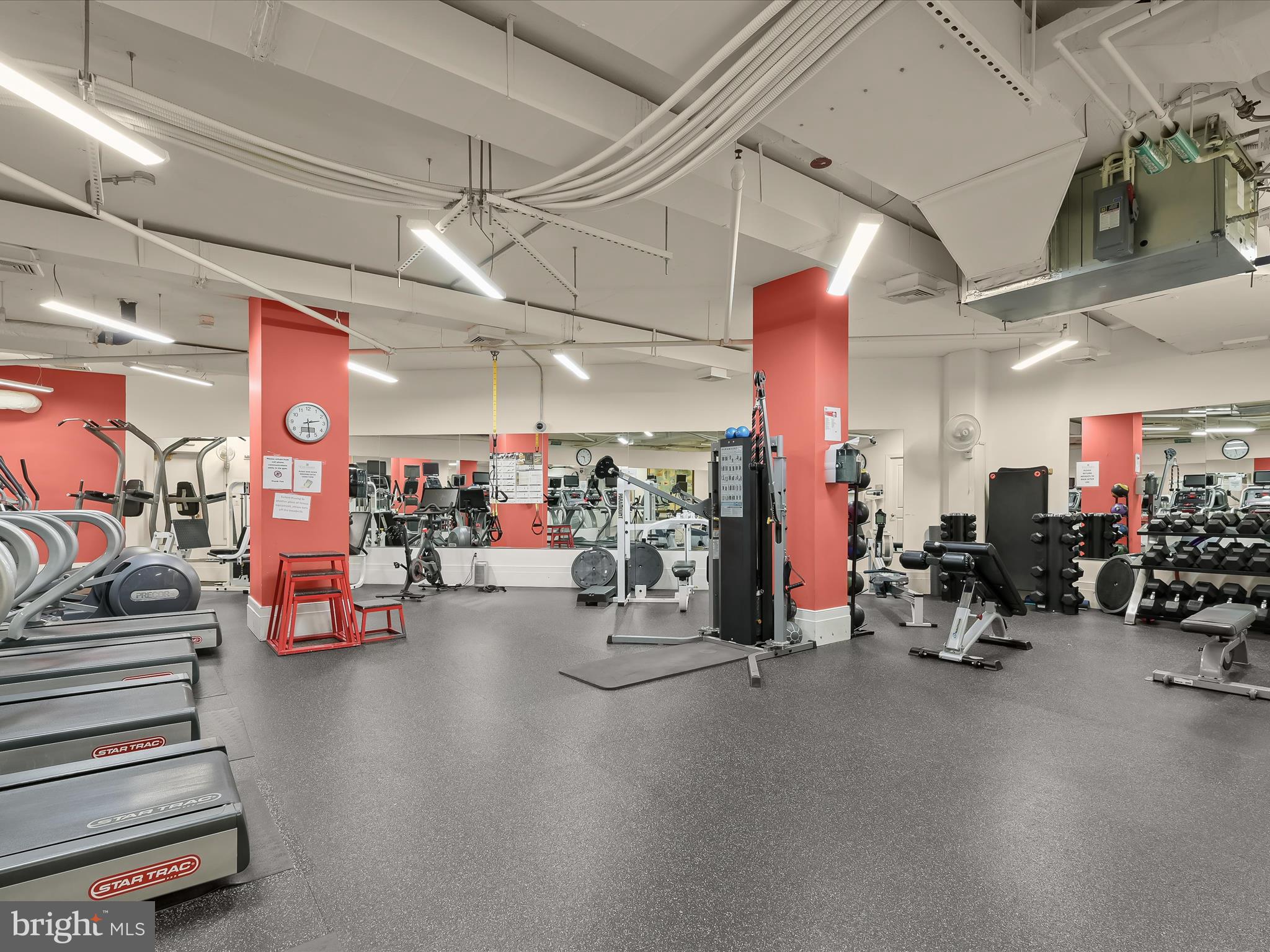 2425 L Street Northwest, Unit 536 Washington, DC 20037 - Photo 32 of 41 a view of a room with gym equipment