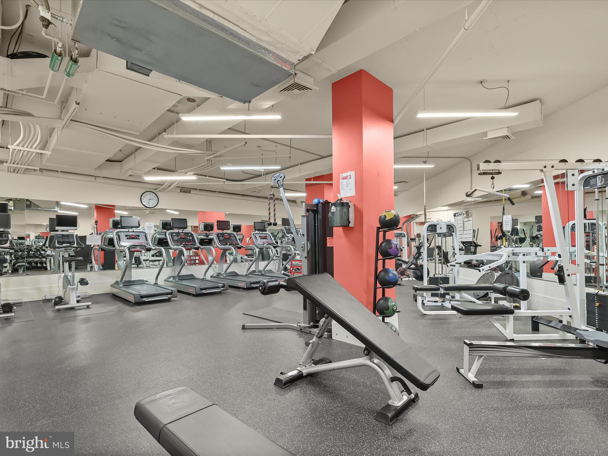 2425 L Street Northwest, Unit 536 Washington, DC 20037 - Photo 33 of 41 a view of a room with gym equipment