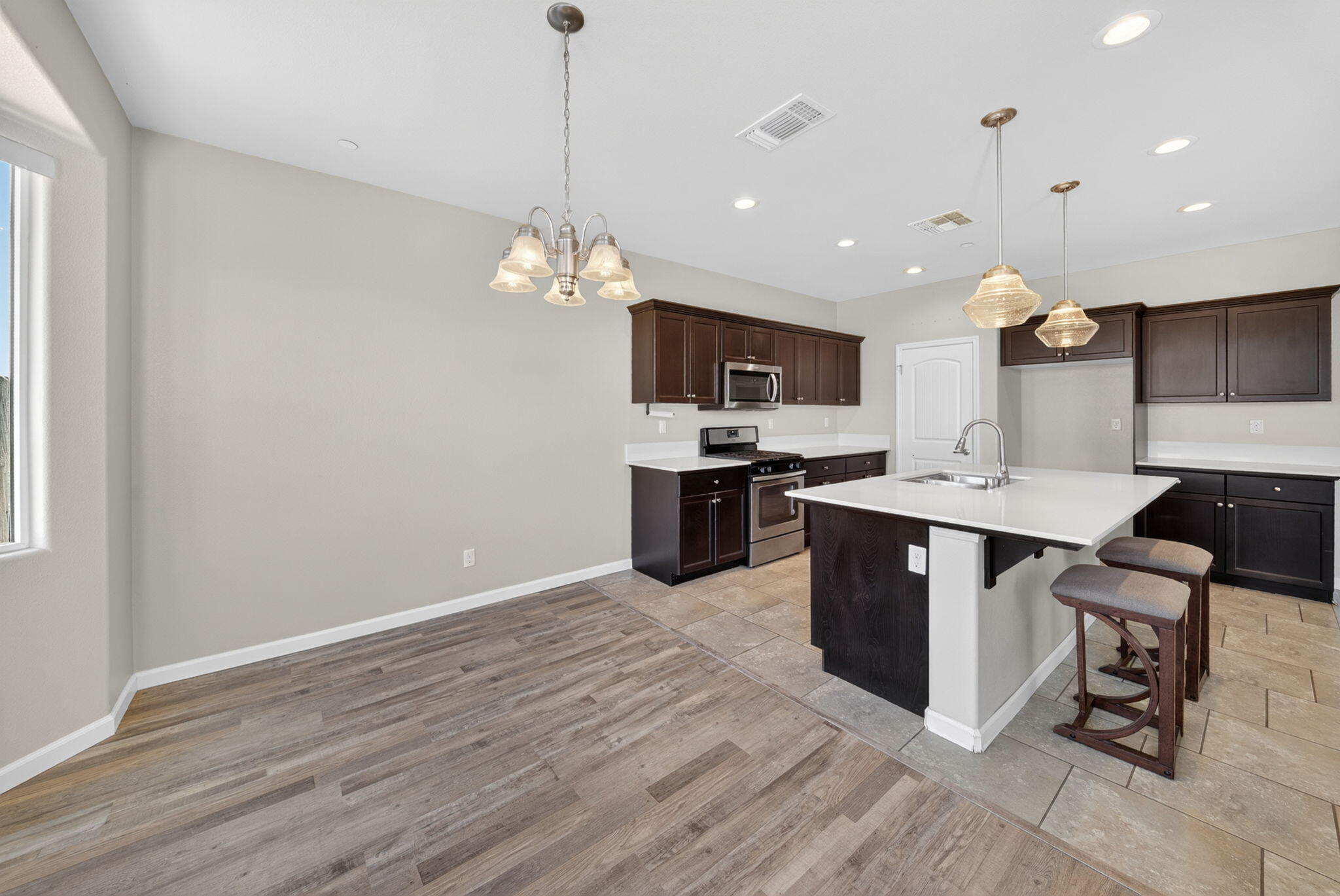 3272 Spring Sails Avenue Tulare, CA 93274 - Photo 12 of 43