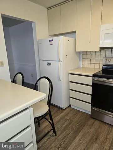 $2,000 | 154 Woodstream Drive, Unit CONDO 154, Jeffersonville, PA 19403