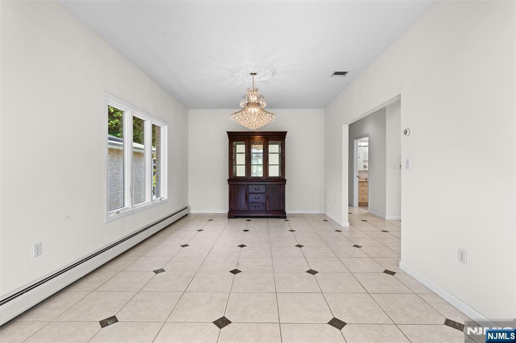 499 Morse Avenue Ridgefield, NJ 07657 - Photo 12 of 45