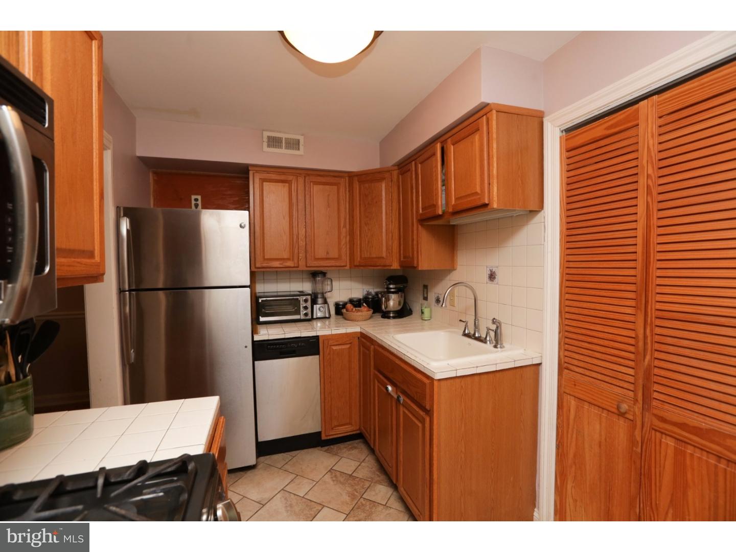 2008 Wharton Road Glenside, PA 19038 - Photo 10 of 25 Kitchen
