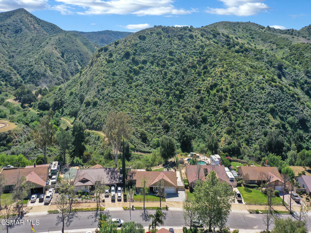 1590 Meander Drive Simi Valley, CA 93065 - Photo 50 of 57