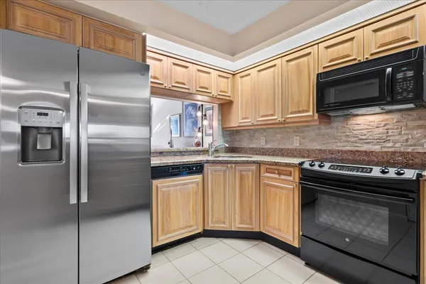 $3,750 | 143 Bay Colony Drive North, Juno Beach, FL 33408