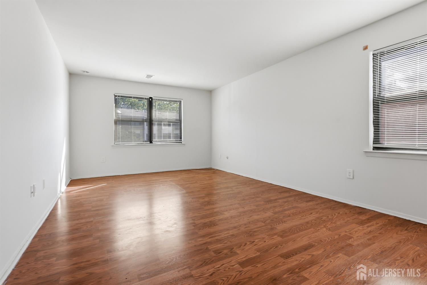 1728 Raspberry Court Edison, NJ 08817 - Photo 15 of 22 Gallery Image 15