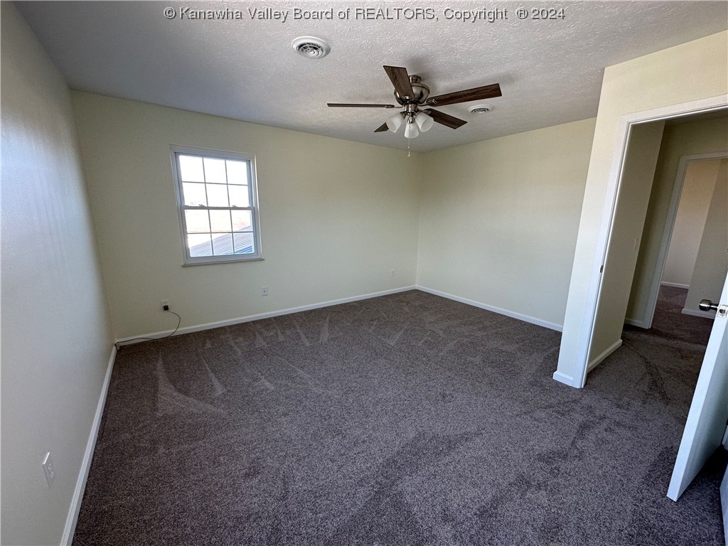 24 Warwick Road Point Pleasant, WV 25550 - Photo 19 of 27 Primary Bedroom