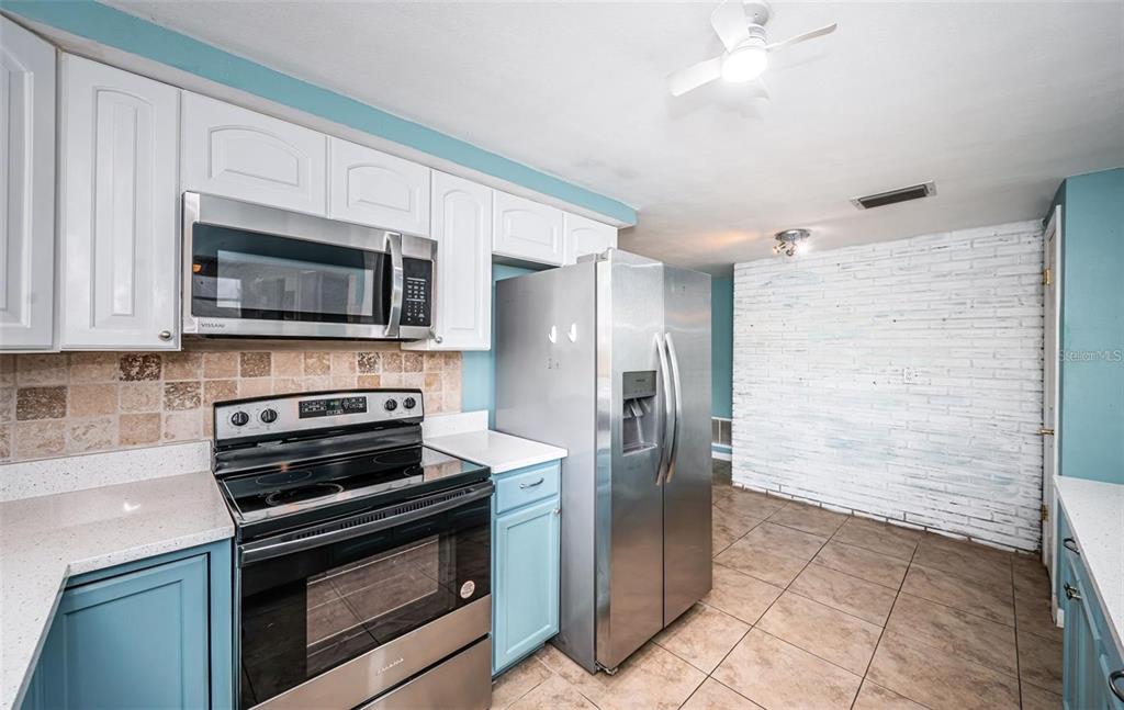 3627 Grayton Drive New Port Richey, FL 34652 - Photo 8 of 18