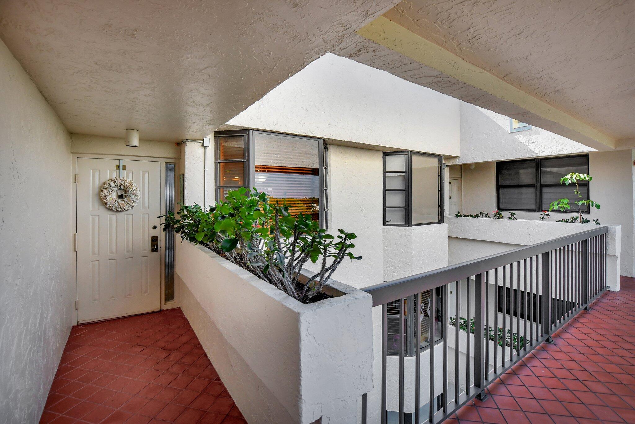 6420 Boca Del Mar Drive, Unit 701 Boca Raton, FL 33433 - Photo 4 of 36 3-web-or-mls-DSC_0201