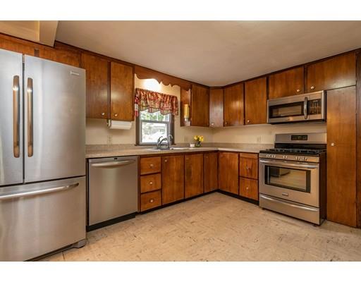 27 Harrington Road Chicopee, MA 01020 - Photo 4 of 13 Gallery Image 4