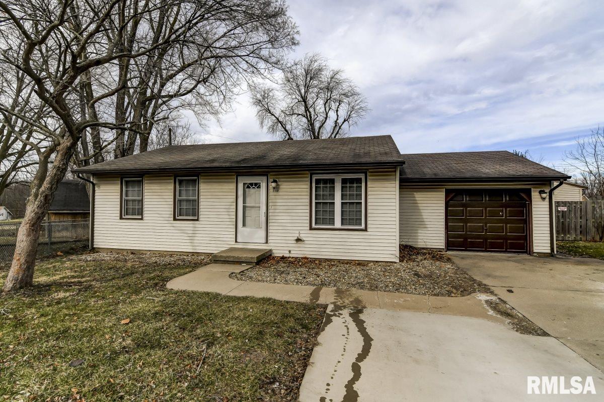 333 Water Street Rochester, IL 62563 - Photo 2 of 32