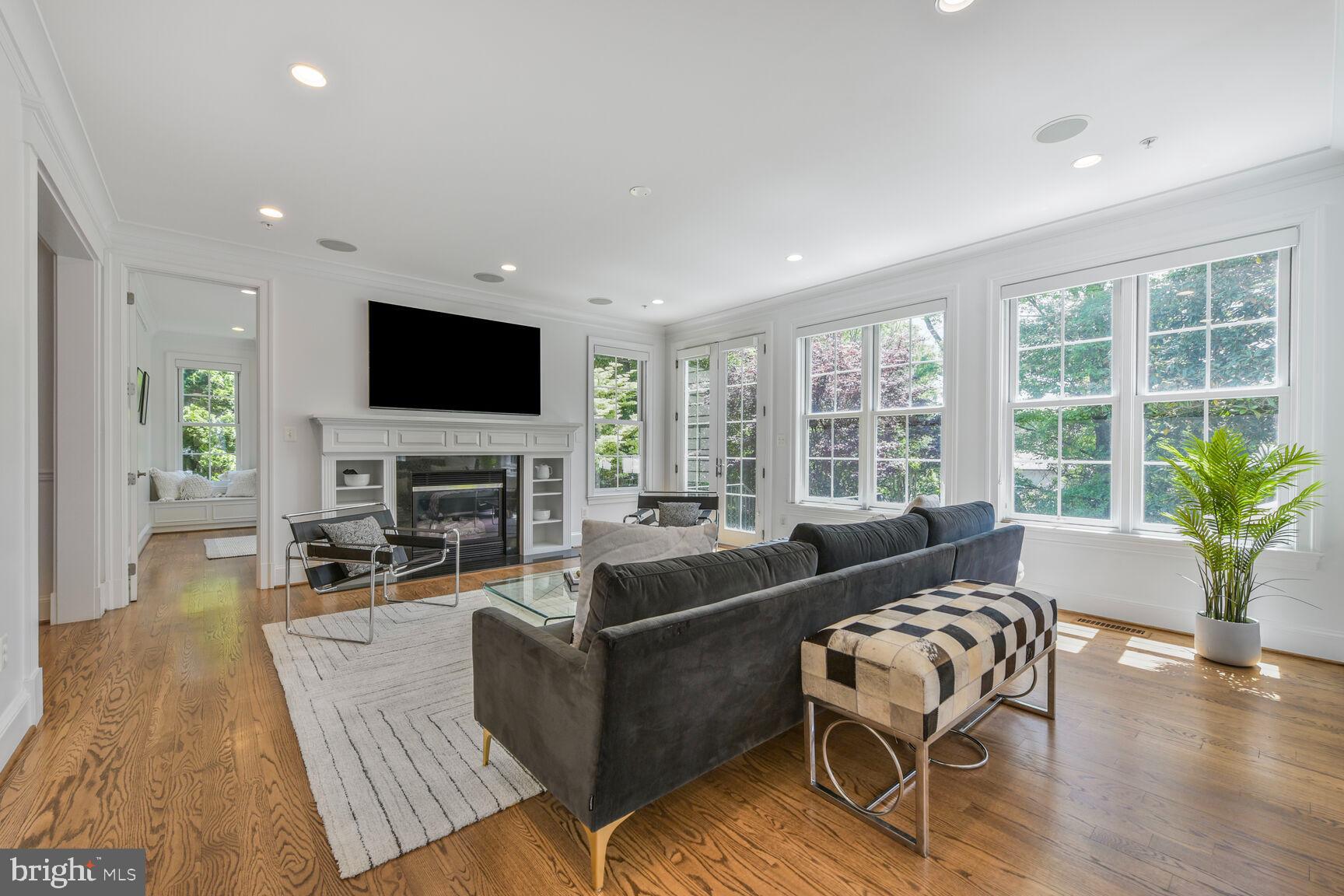5608 Durbin Road Bethesda, MD 20814 - Photo 9 of 60 Gallery Image 9