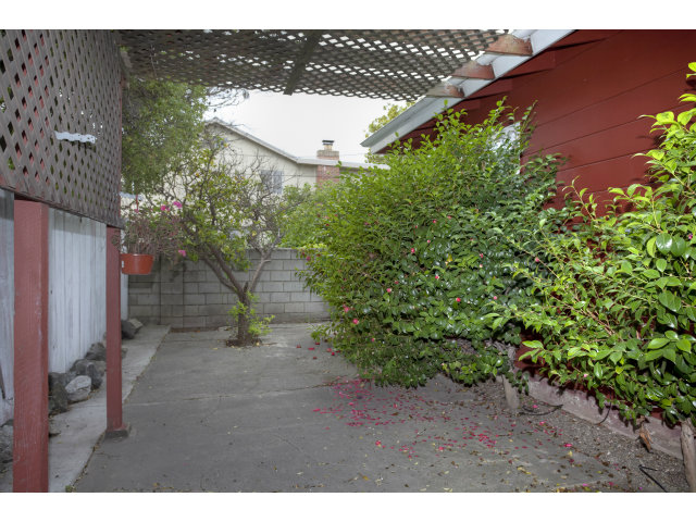 240 Victoria Road Burlingame, CA 94010 - Photo 13 of 13 a view of a backyard