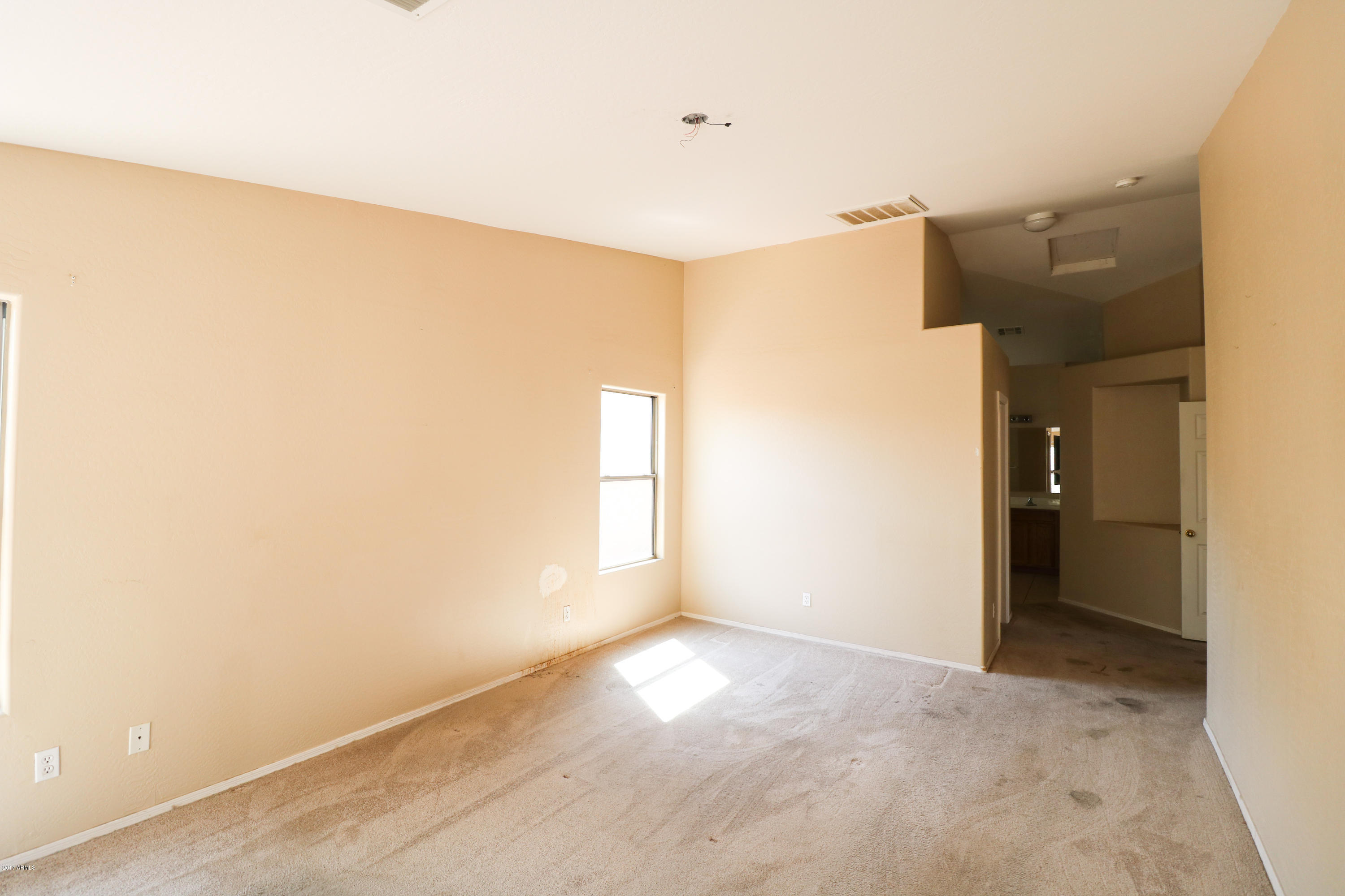 7336 West Cordes Road Phoenix, AZ 85043 - Photo 8 of 23 Master bedroom