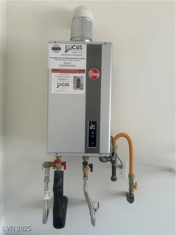 $2,700 | 6634 Tumoulin Street, Las Vegas, NV 89148