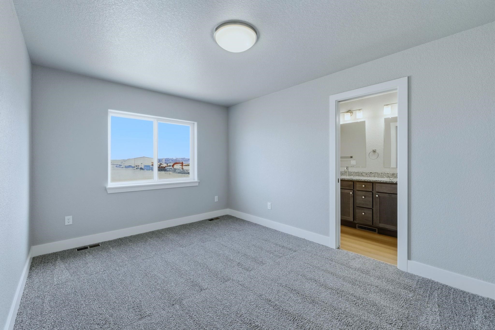 4588 Shale Circle Mills, WY 82644 - Photo 11 of 28