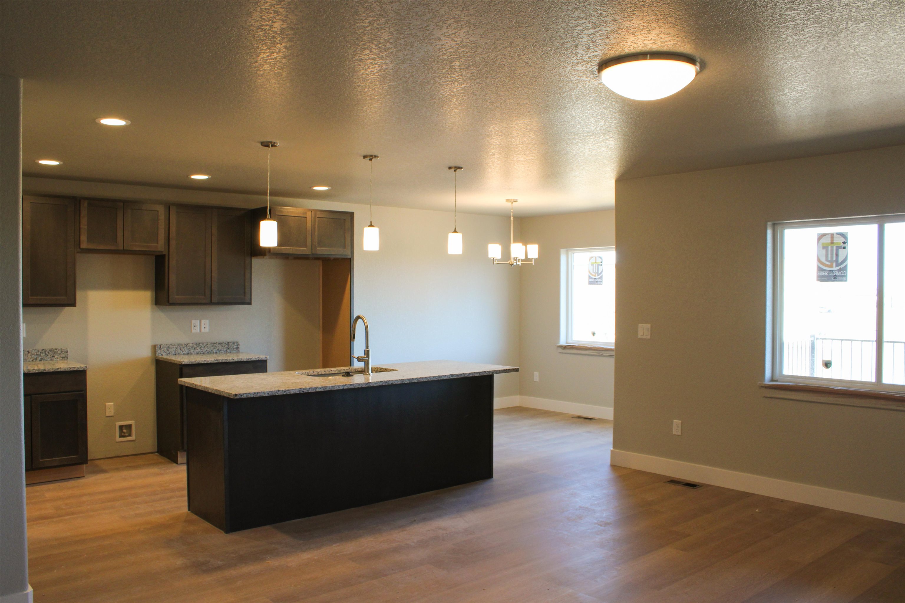 4588 Shale Circle Mills, WY 82644 - Photo 2 of 10