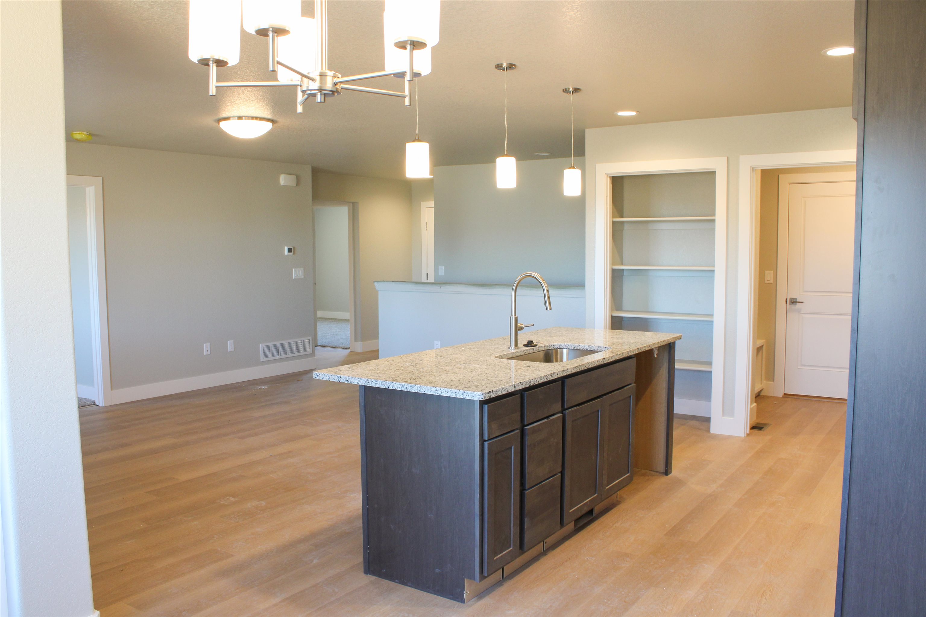 4588 Shale Circle Mills, WY 82644 - Photo 3 of 10