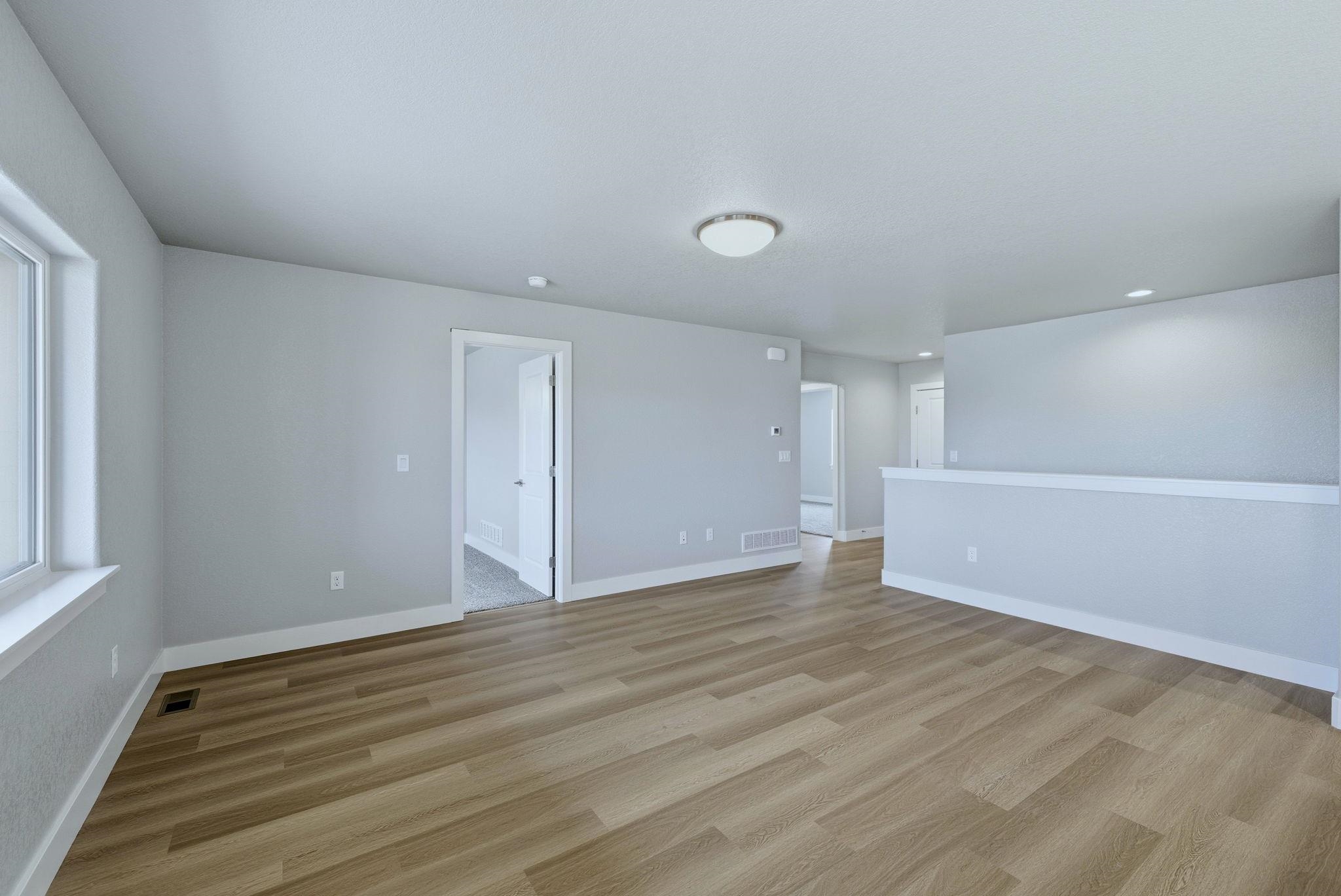 4588 Shale Circle Mills, WY 82644 - Photo 4 of 28