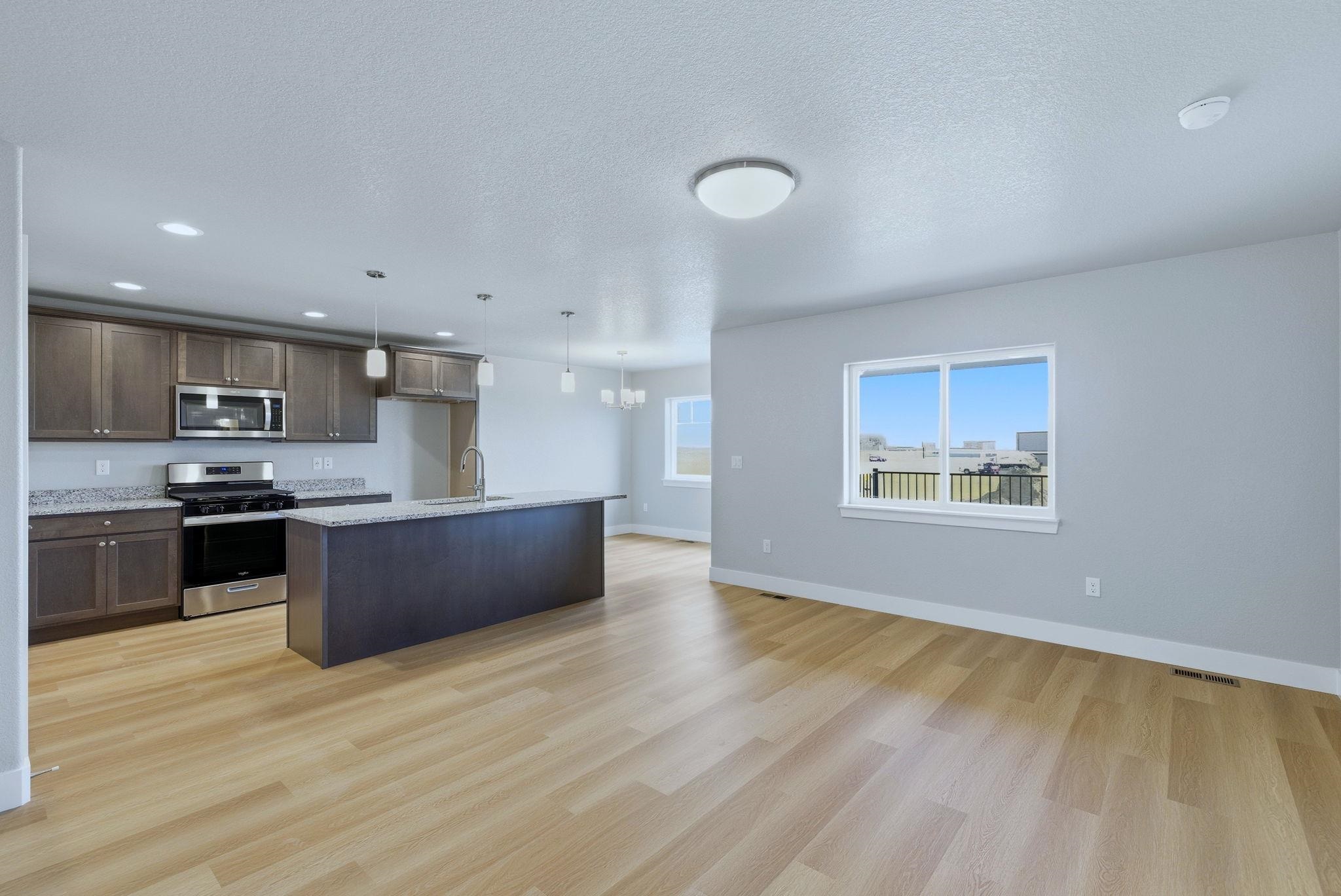 4588 Shale Circle Mills, WY 82644 - Photo 5 of 28