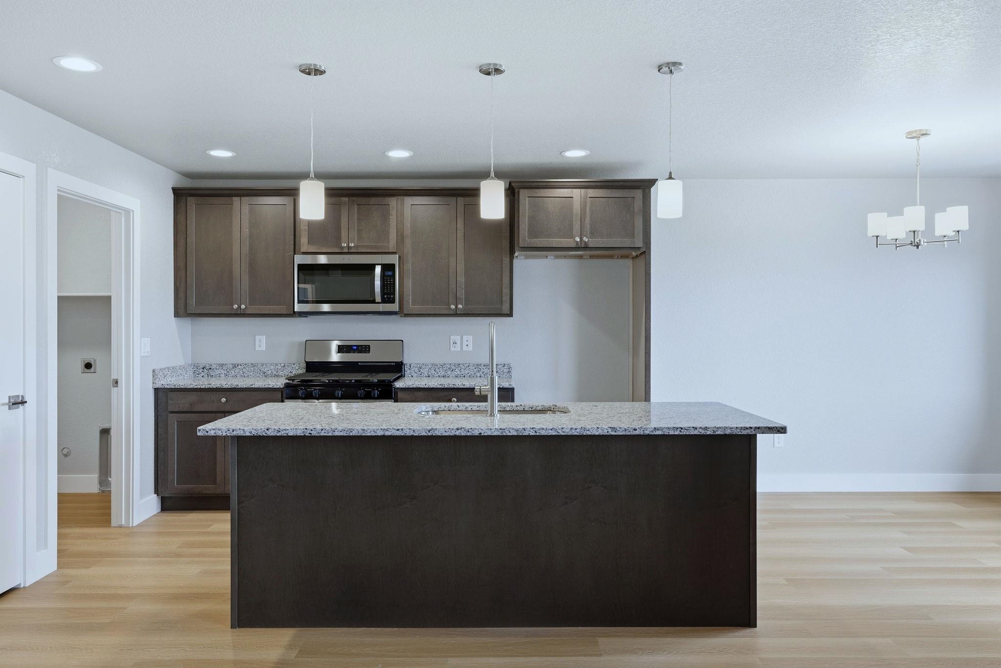 4588 Shale Circle Mills, WY 82644 - Photo 7 of 28