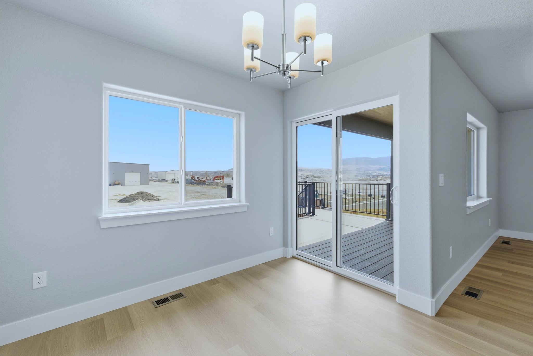 4588 Shale Circle Mills, WY 82644 - Photo 8 of 28