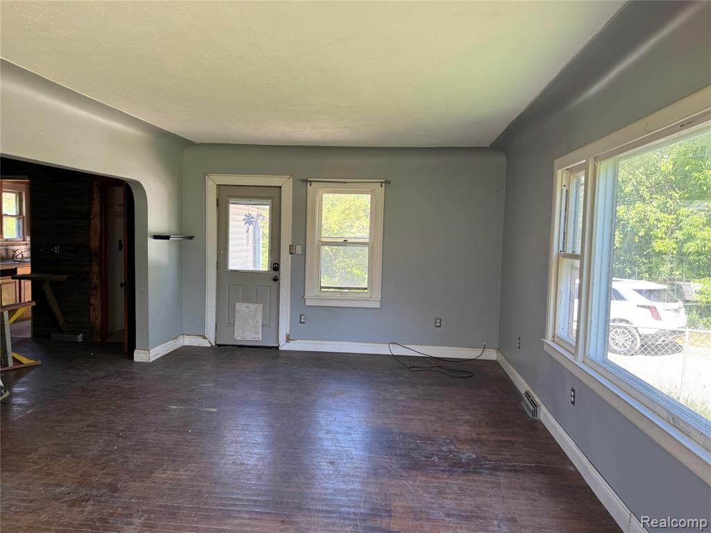 10323 Halsey Road Grand Blanc, MI 48439 - Photo 7 of 18