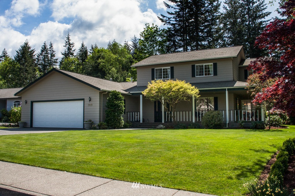 1919 Rhododendron Way Bellingham, WA 98229 - Photo 1 of 25 Gallery Image 1