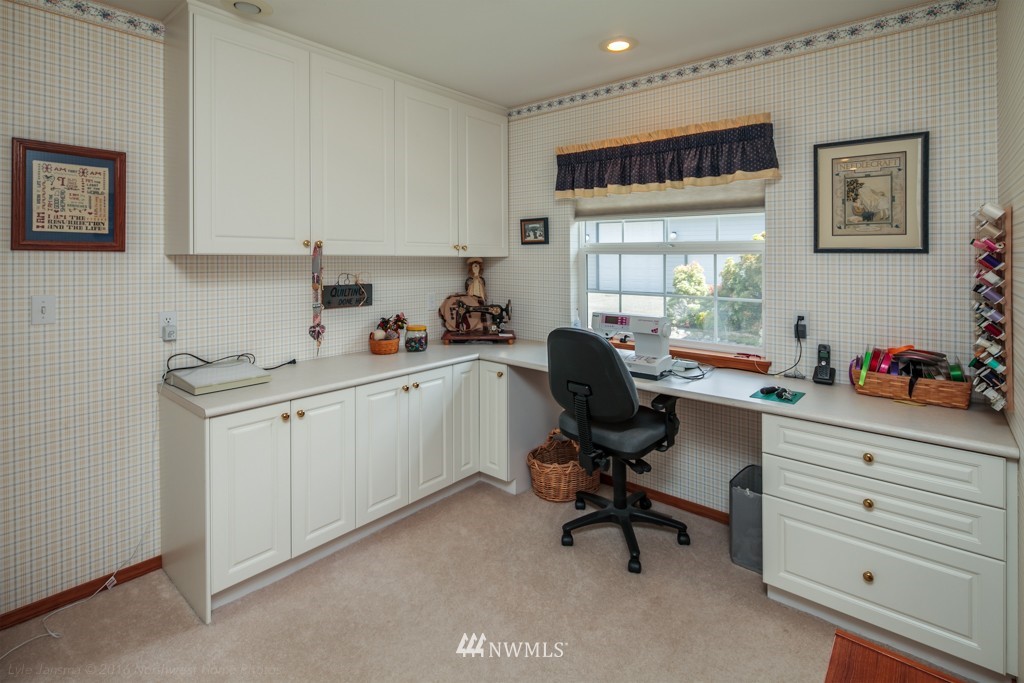 1919 Rhododendron Way Bellingham, WA 98229 - Photo 14 of 25 Gallery Image 14