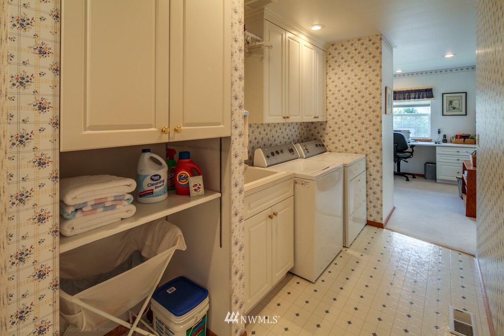 1919 Rhododendron Way Bellingham, WA 98229 - Photo 15 of 25 Gallery Image 15