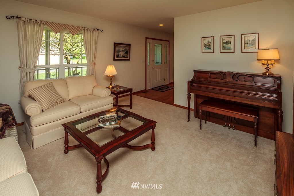 1919 Rhododendron Way Bellingham, WA 98229 - Photo 3 of 25 Gallery Image 3