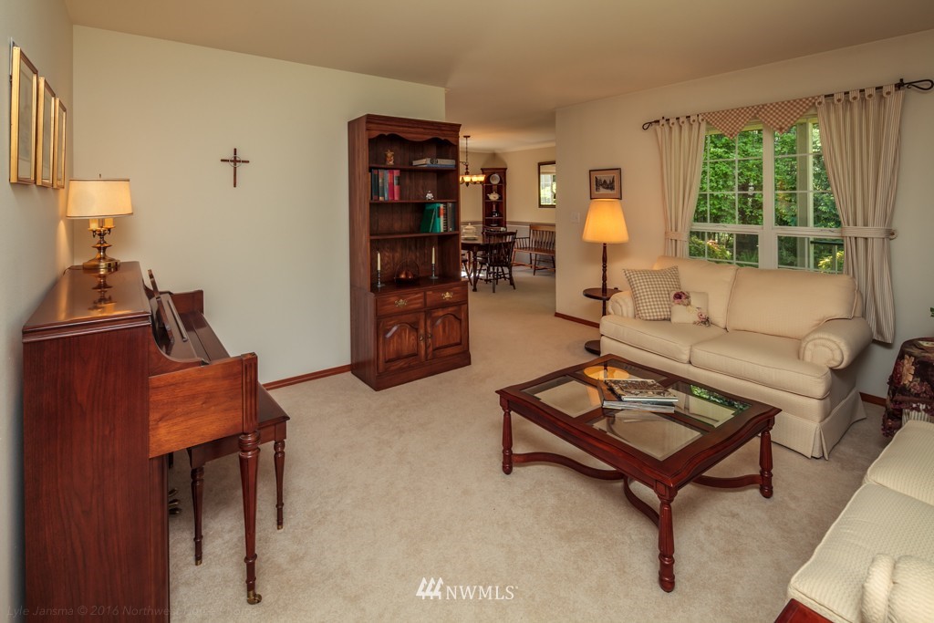 1919 Rhododendron Way Bellingham, WA 98229 - Photo 4 of 25 Gallery Image 4