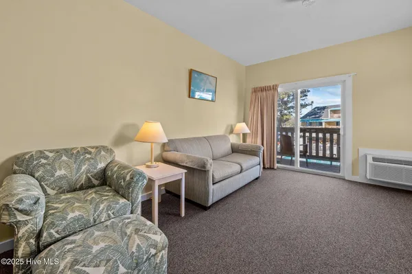 $99,900 | 305 South Avenue, Unit 33, Oriental, NC 28571