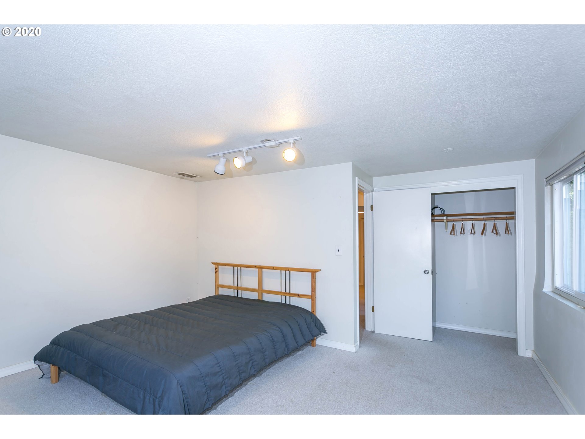 807 Southwest Troy Street Portland, OR 97219 - Photo 22 of 30 Gallery Image 22