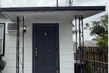 $1,450 | 909 North F Street, Unit 2, Lake Worth Beach, FL 33460