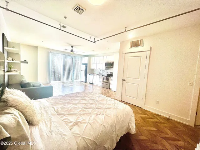 $1,980 | 25 Whistler Court, Unit 209, Saratoga Springs, NY 12866