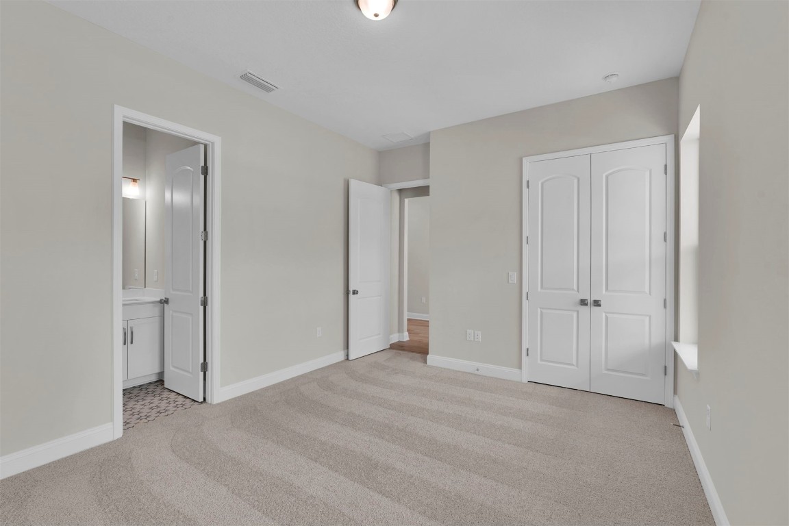 323 Sawgrass Drive Yulee, FL 32097 - Photo 8 of 33 a view of an empty room and closet area