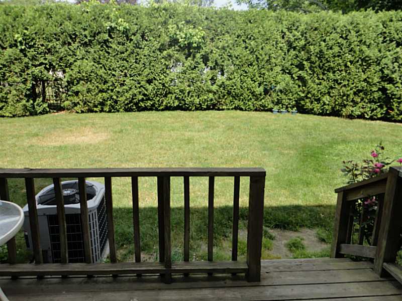 1175 Diamond Hill Road, Unit 404 Woonsocket, RI 02895 - Photo 15 of 17 Yard/Garden.