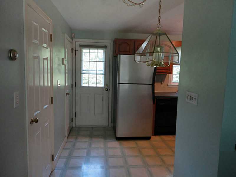 1175 Diamond Hill Road, Unit 404 Woonsocket, RI 02895 - Photo 4 of 17 Kitchen.