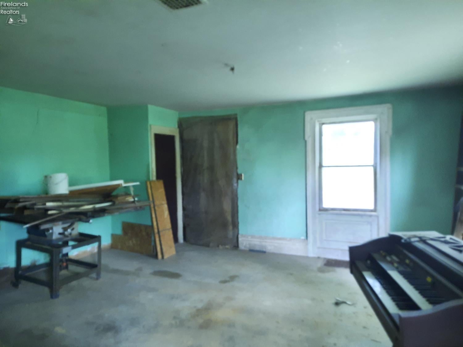 3995 Walnut Road Willard, OH 44890 - Photo 7 of 13 Gallery Image 7