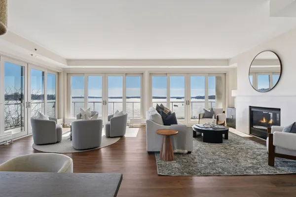 $1,100,000 | 4100 Shoreline Drive, Unit S206, Spring Park, MN 55384