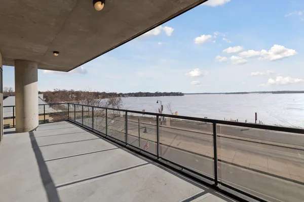 $1,100,000 | 4100 Shoreline Drive, Unit S206, Spring Park, MN 55384