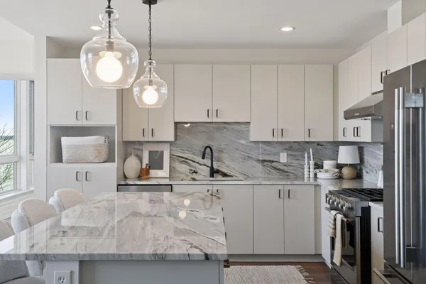 $1,100,000 | 4100 Shoreline Drive, Unit S206, Spring Park, MN 55384
