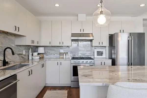 $1,100,000 | 4100 Shoreline Drive, Unit S206, Spring Park, MN 55384