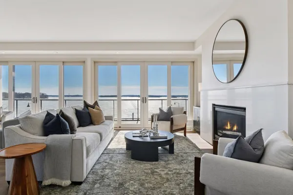 $1,100,000 | 4100 Shoreline Drive, Unit S206, Spring Park, MN 55384