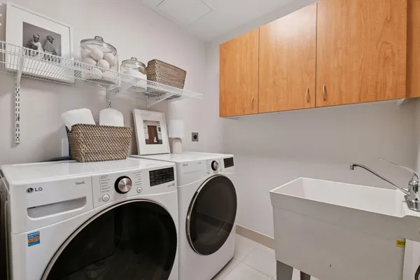 $1,100,000 | 4100 Shoreline Drive, Unit S206, Spring Park, MN 55384